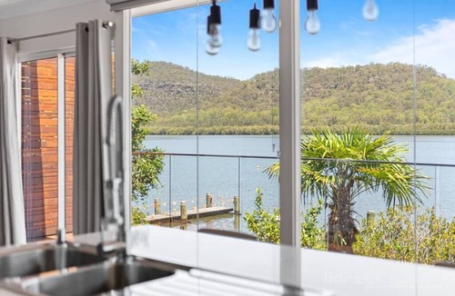 Central Coast Council House | Luxury Hawkesbury River Hideout