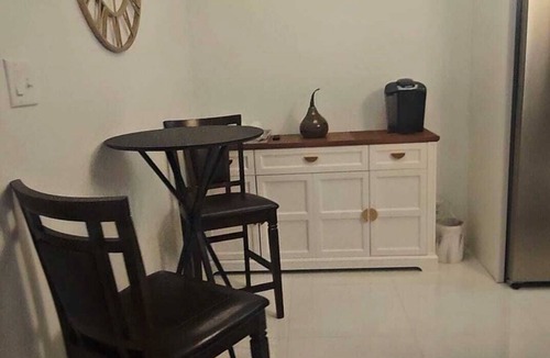 Hancock Condo | Luxury Hidden Retreat: Steps to UT Stadium/Moody/Bass Hall + Free Pkg