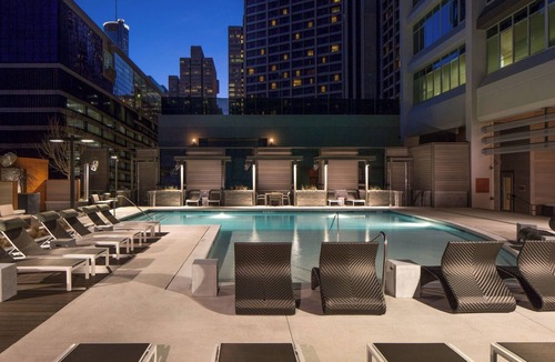 Peachtree Center Apartment | Luxury Highrise Downtown Atlanta