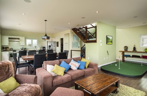 Inverness House | Luxury Hillside Home Overlooking Cabot Links