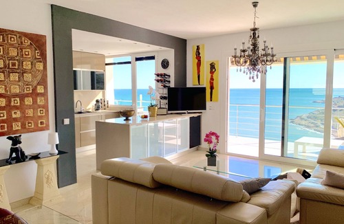 Peniscola Villa | Luxury hillside villa, sea view, private SALT WATER POOL, WIFI