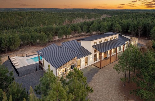 Broken Bow Villa | Luxury Hilltop, Surreal Views, Pool, Hot Tub, Firepit & 4Kings Bed