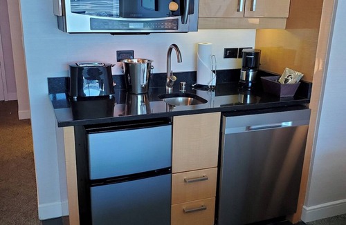 Las Vegas Strip Hotel | Luxury Hilton ~ On the Strip ~ ALL INCLUDED