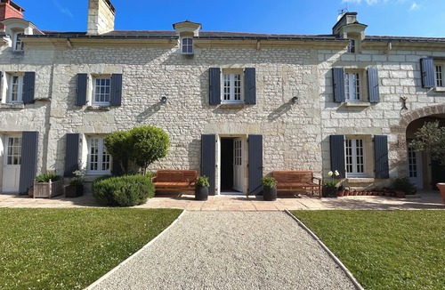 Montfort Villa | Luxury historic residence, fully renovated, private pool and garden