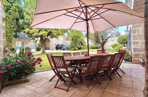 Montfort Villa | Luxury historic residence, fully renovated, private pool and garden