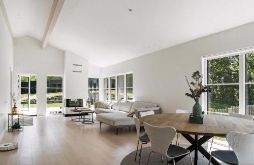 Smidstrup Strand House | Luxury Holiday Home With Sea View In Gilleleje