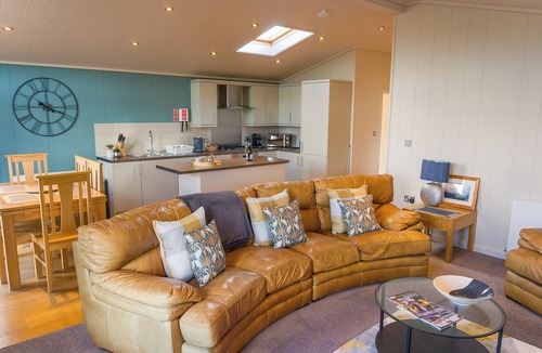 Haltwhistle Ski Chalet | Luxury Holiday Lodge with Hot Tub