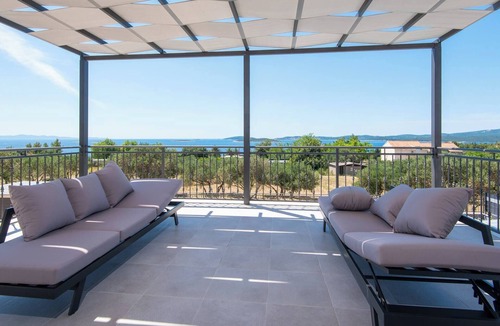 Stankovici Villa | Luxury Holiday Villa Olive Tree with swimming pool and magnificent sea view!