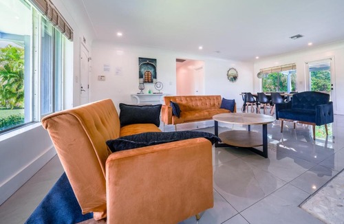 Highland Garden Villa | Luxury Hollywood beach house