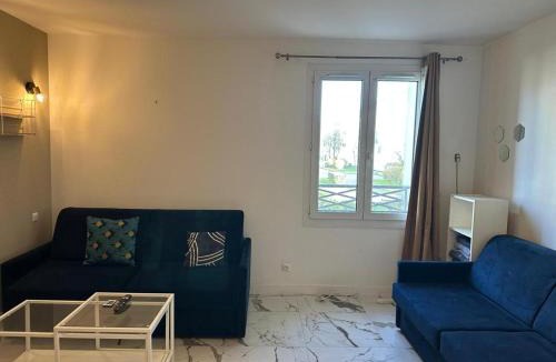 Bussy-Saint-Georges Apartment | Luxury Home - 10min Disney - 4 personnes