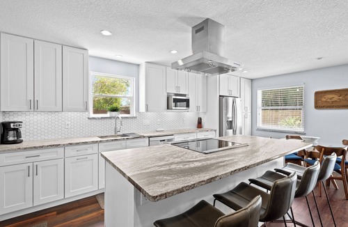Isle of Palms House | Luxury Home 2 miles from Mayo