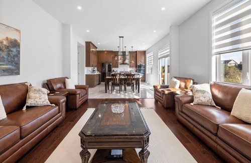 Ottawa Division House | Luxury home: 733 Coast Circle Manotick, Ottawa.n30 nights minimum stay.