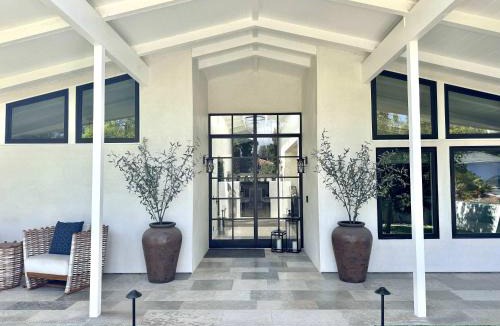 La Jolla Heights House | Luxury Home Backyard Oasis Villa