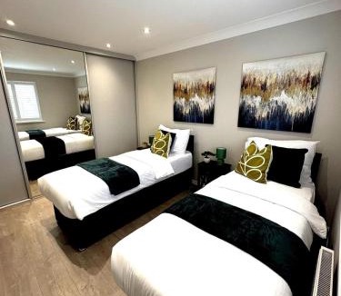 Broxbourne House | Luxury home Cheshunt