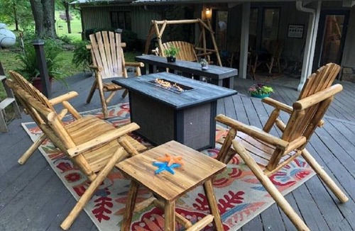 Wilburn House | Luxury home, fishing resort with fire pit, coffee