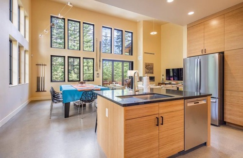 Roslyn House | Luxury Home, Hot Tub, Suncadia Pool Access