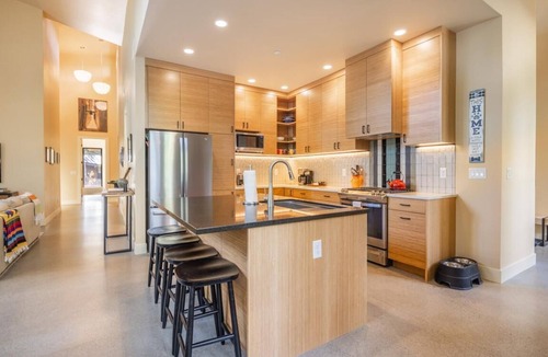 Roslyn House | Luxury Home, Hot Tub, Suncadia Pool Access