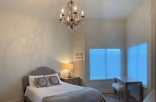 Rob Roy On The Lake House | Luxury home in quiet neighborhood with pool & hot tub near Downtown Austin!