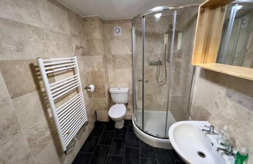 Rugby Apartment | Luxury home in rugby ready 4U