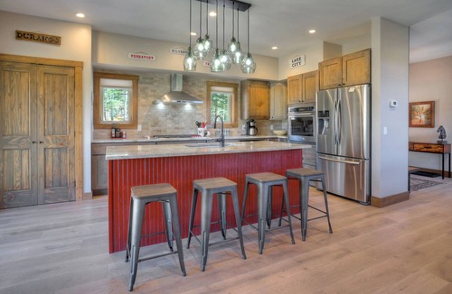 Columbine Lake House | Luxury Home | Mountain Views, Outdoor Fireplace | 1 Mile to Purg