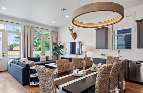 Bywater Condo | Luxury Home near Frenchmen | Heated Private Pool