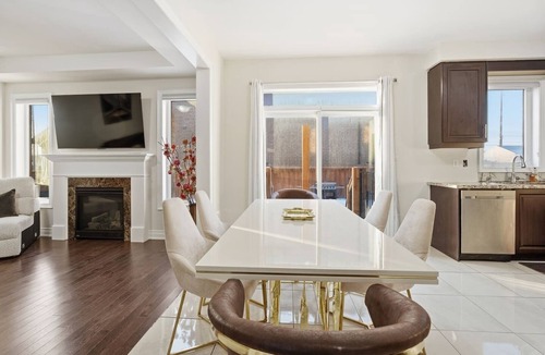 Brampton House | Luxury Home near Toronto