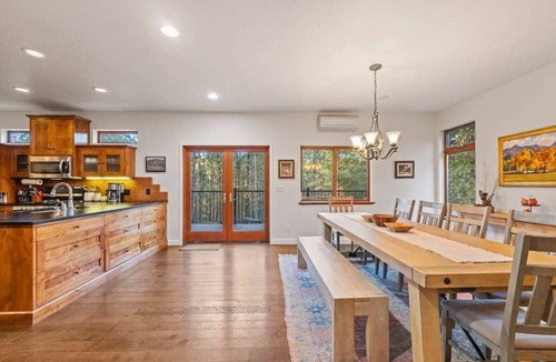 Coulterville House | Luxury Home near Yosemite at Quail Crossing