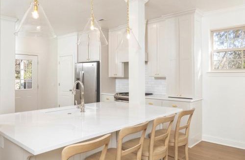 Fayetteville House | Luxury Home next to U of A Dickson St & downtown