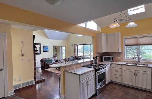 Fennville House | Luxury Home On Hutchins Lake Near Saugatuck, Douglas, Fennville & Lake Michigan