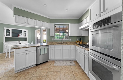 Lake Highlands House | Luxury Home Sleeps 20 with Heated Pool & Billiard