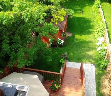 Upper Beaches House | Luxury Home - Upper Toronto Beaches