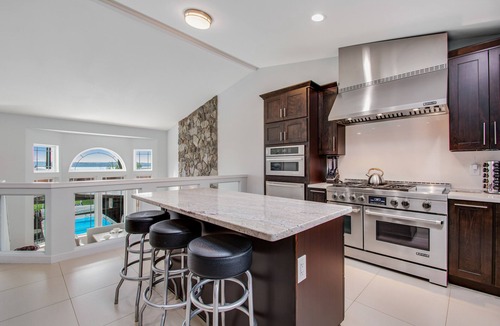 Priest Point House | Luxury Home w/Exercise Pool & Hot Tub, Free WiFi, Fire Pit, Deck, & Game Room