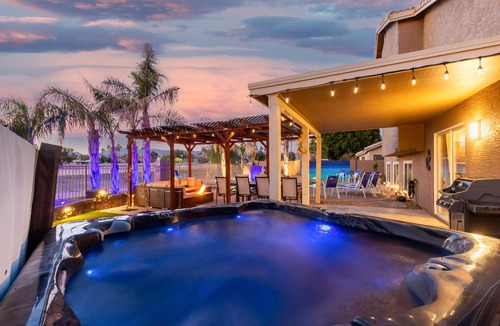 Ahwatukee Foothills House | Luxury home w/Heated Pool & Hot Tub | Pool Table | King Beds | Fire Pit & Grill