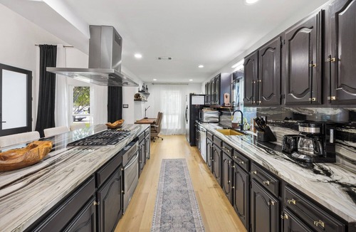 Lake Highlands House | Luxury Home w Pool, Chef's Kitchen, Massage Chairs