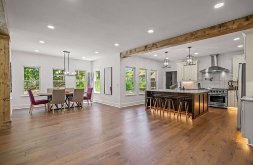 Gainesville House | Luxury Home w/Private Dock and Pool