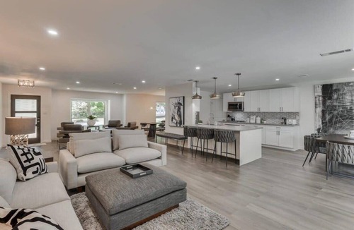 Northwest Dallas House | Luxury Home with 5 Bedrooms and Private Pool