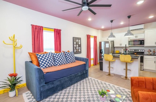 Waynesville Apartment | Luxury Home with Hot Tub Near Ft. Leonard Wood
