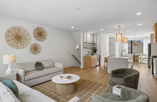 Hurwood Heights Condo | Luxury home with rooftop hot tub & panoramic views