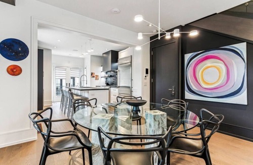 Yorkville House | Luxury Home Yorkville 3bed3bath