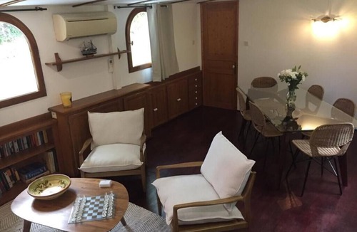 Villepinte Boat Rental | Luxury hotel barge