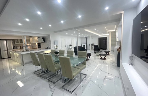 Villeneuve-sur-Yonne House | LUXURY HOUSE