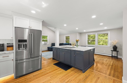 Foxboro House | Luxury House 4mi from Boston Gillette Stadium - AC, Fast WiFi, Privacy, Clean