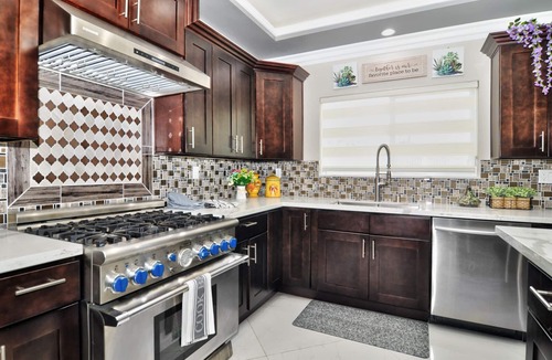 Midway City House | Luxury House 7bedroom for 28people