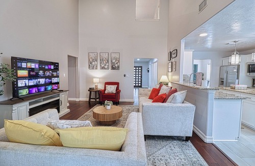 Stafford House | Luxury House-Gameroom-Arcade-Kid Games-Sleep 12-Houston-Sugarland