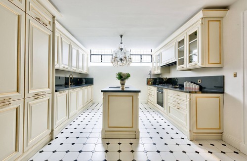Porte-Dauphine House | Luxury House In The Heart Of Paris - By feel luxury holidays