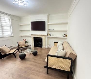 Vincent Square Apartment | Luxury House in Westminster