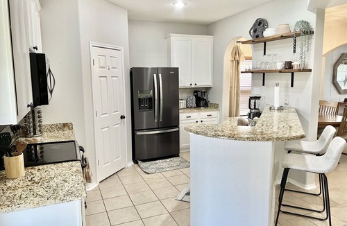 San Antonio House | Luxury House Near Six Flags and La Cantera!