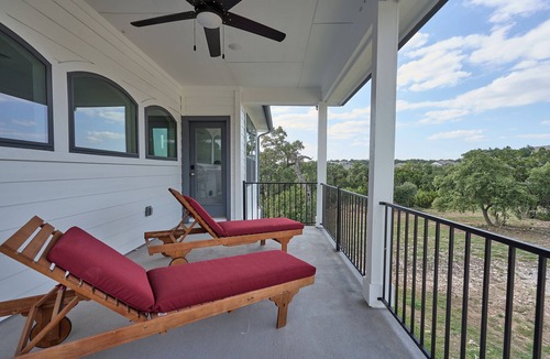 Georgetown House | Luxury house on 1.25 acres. Fantastic location for fun and convenience!