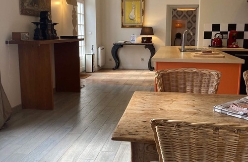 Nazelles-Negron House | Luxury House on the Chateau des Ormeaux's park.