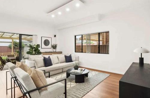 Lidcombe House | Luxury House Sydeny-shared accommodation